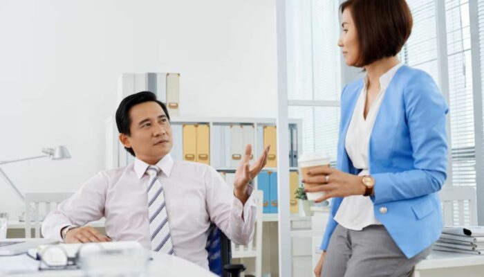 Ketahuan! Cara Licik Rekan Kerja Memanipulasi Kamu Setiap Hari