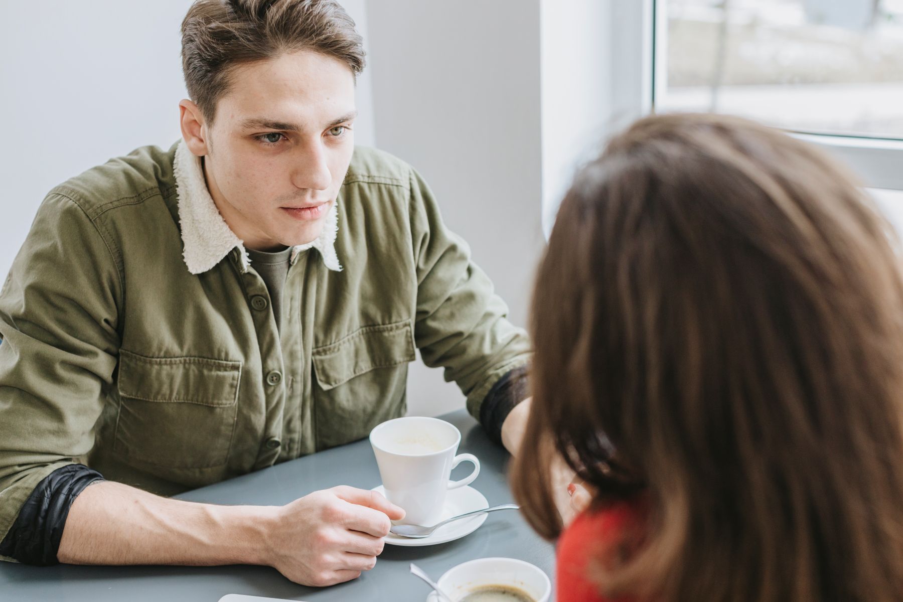 Kenapa Kamu Malas Dekat Orang? Bisa Jadi Avoidant Attachment