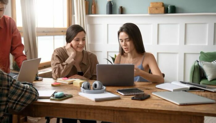 Gen Z: Kerja untuk Hidup, Bukan Hidup untuk Kerja