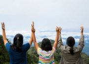 Nyesek! Ketika Teman-Teman Ngumpul Tanpa Ngajak Kamu
