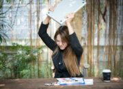 Stress Parah, Ini Cara Nyeleneh Biar Otak Kreatif Tetap Waras!