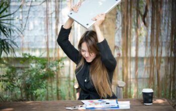Stress Parah, Ini Cara Nyeleneh Biar Otak Kreatif Tetap Waras!