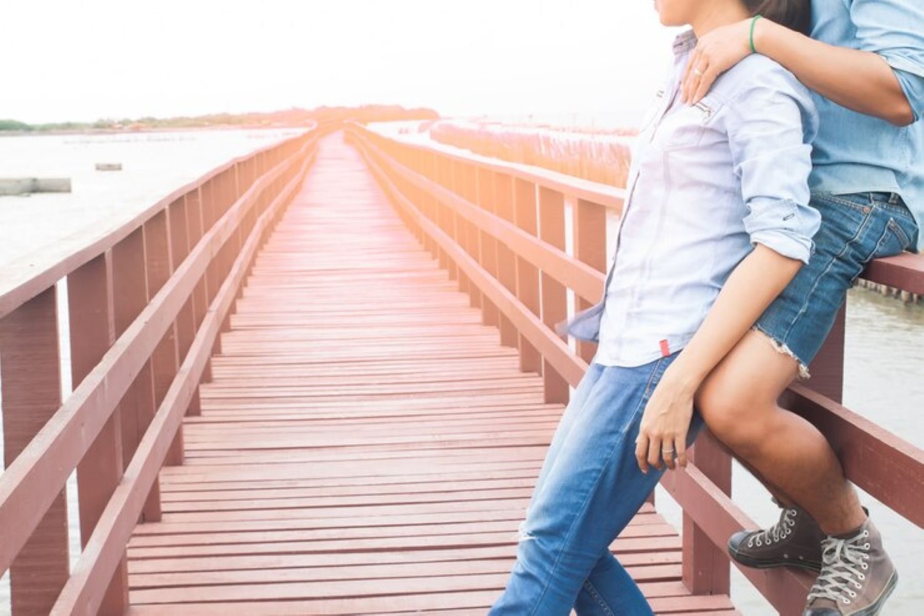 Ketika Hening Tak Lagi Nyaman, Awal dari Akhir Cinta?