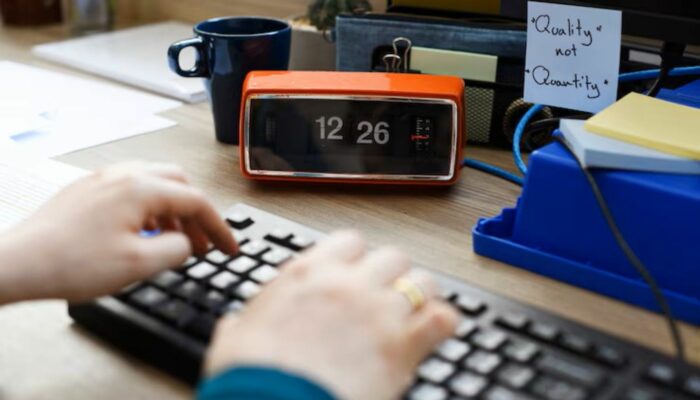 5 Aturan Kerja Jadul yang Kini Tak Masuk Akal di Era Digital