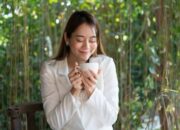 Mencintai Diri Sendiri? Bukan Egois, Ini Kunci Hidup Bahagia!