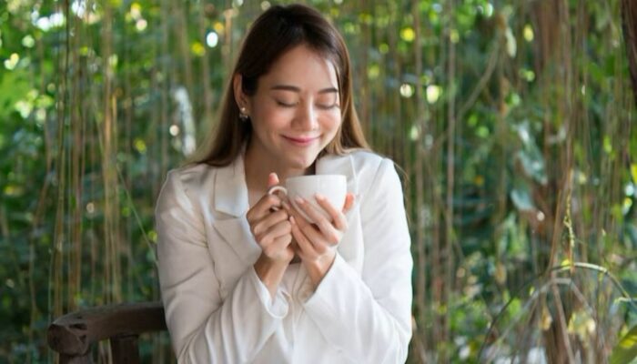 Mencintai Diri Sendiri? Bukan Egois, Ini Kunci Hidup Bahagia!
