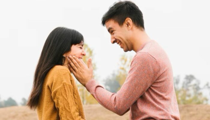 Sinyal Cowok Jatuh Cinta, Kamu Udah Sadar Belum?