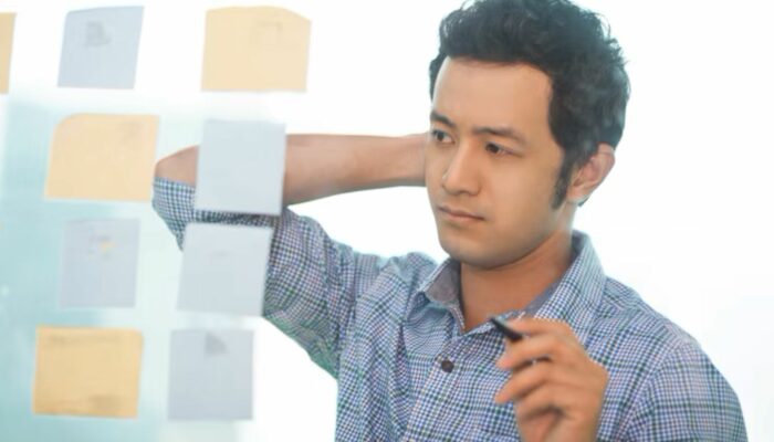 7 Kebiasaan Orang Cerdas yang Harus Ditinggalkan