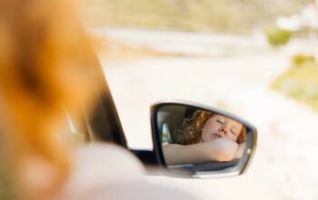 Microsleep: Saat Kamu Terlihat Sadar, Tapi Sebenarnya Tidak
