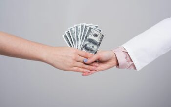 Bebas Finansial tapi Jadi ATM Teman? Ini Solusinya!