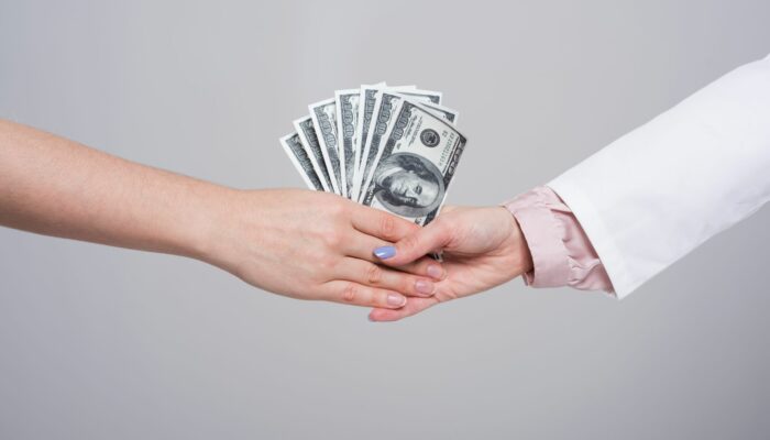 Bebas Finansial tapi Jadi ATM Teman? Ini Solusinya!