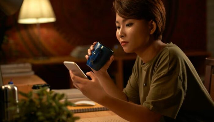 Kepo Terus di Chat? Rahasia Beban Mental yang Gak Pernah Kamu Sadari!