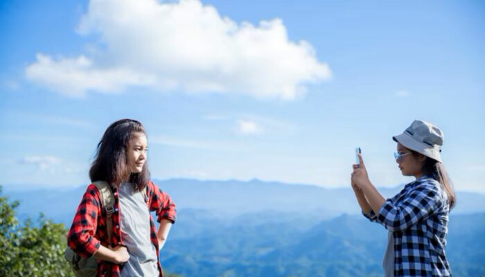 Cewek Pantai vs Cewek Gunung: Siapa Lebih Menggoda?