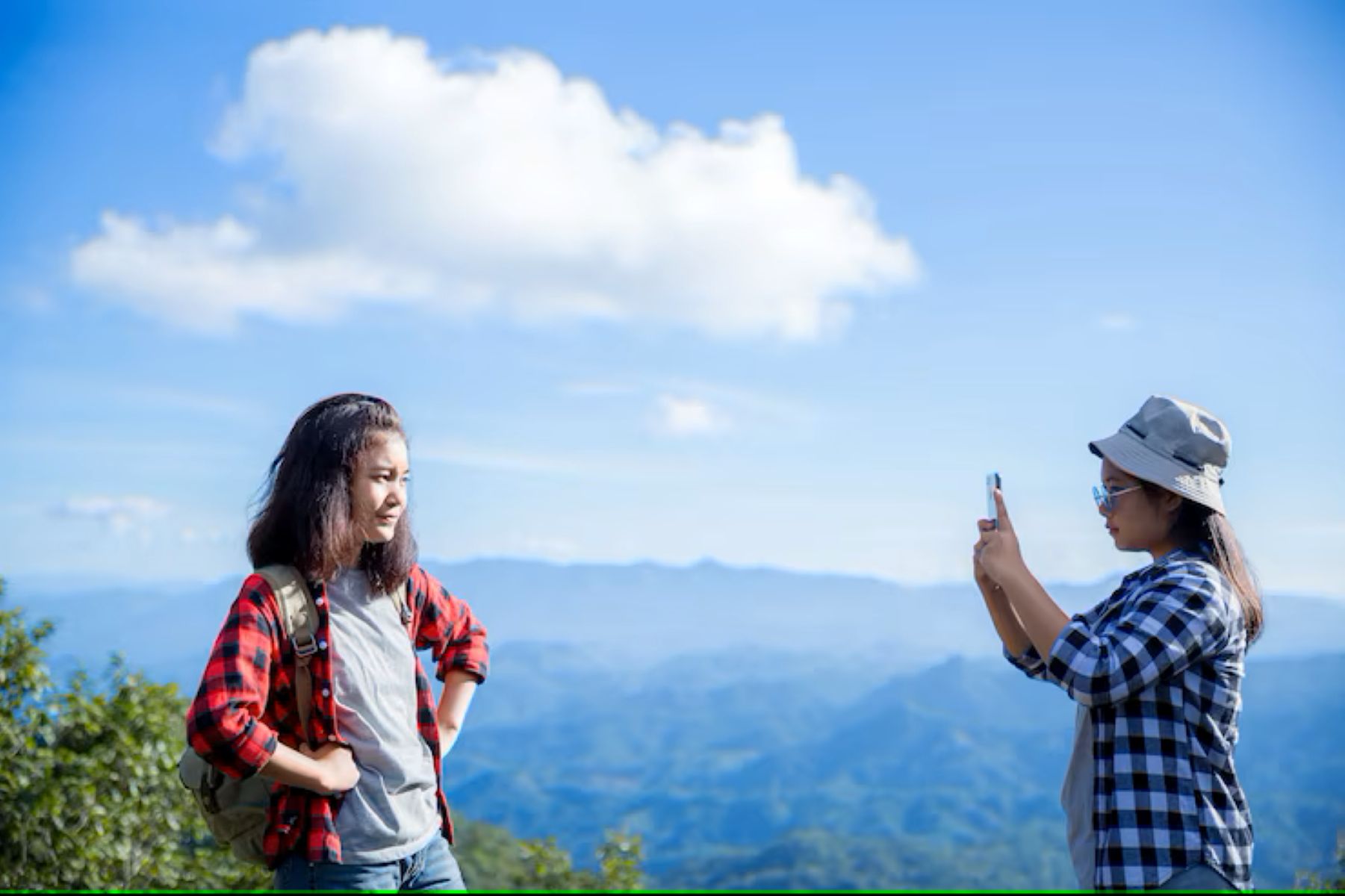 Cewek Pantai vs Cewek Gunung: Siapa Lebih Menggoda?