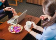 Strategi Cari Kerja Buat Introvert Tanpa Harus Menjilat