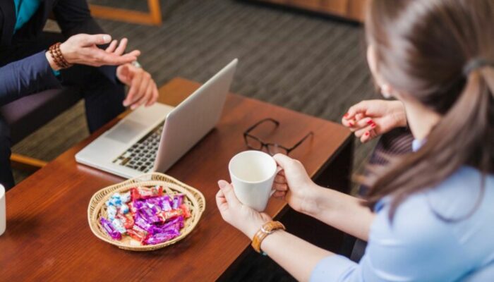 Strategi Cari Kerja Buat Introvert Tanpa Harus Menjilat