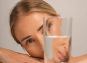 Stop Remehkan Air Putih! Bisa Kulit Glowing dan Otak Fokus