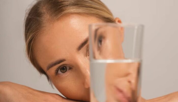 Stop Remehkan Air Putih! Bisa Kulit Glowing dan Otak Fokus