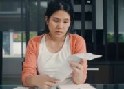 Kenapa Cewek Muda Gajinya Cukup Tapi Tetap Ngerasa Miskin?
