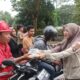 Sinergi Polri dan Masyarakat, Polres Lombok Barat Bagikan Takjil