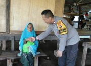 Polri Sambangi Lansia: Wujud Nyata Kepedulian di Batulayar Barat