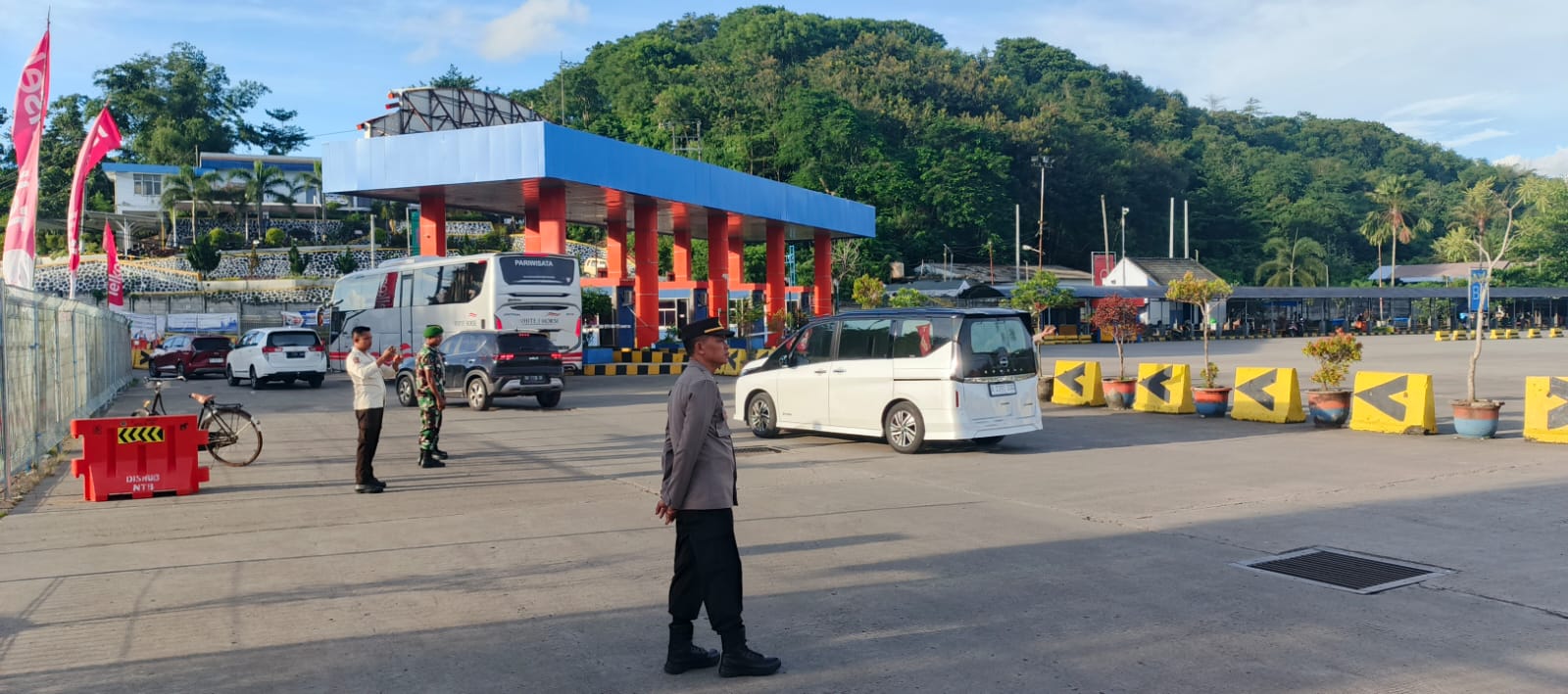 Ratusan Pemudik Tiba di Lembar: Keamanan Pelabuhan Jadi Prioritas Utama