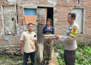 Polsek Sekotong Salurkan Bantuan Gizi untuk Warga Dusun Gunung Kosong