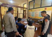 Si Dokkes Polres Bima Kota Laksanakan Pemeriksaan Kesehatan Rutin terhadap Tahanan