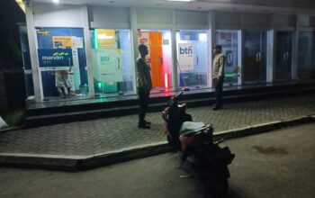 Lombok Barat Waspada! Patroli KRYD Polsek Batulayar Gencarkan Pengawasan ATM dan Kawasan Rawan