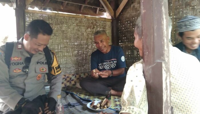 Bhabinkamtibmas Dorong Pemanfaatan Pekarangan untuk Ketahanan Pangan di Desa Batulayar Barat