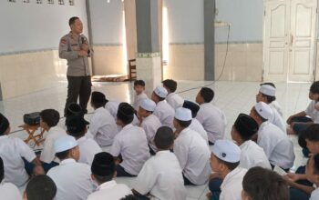 Polres Lombok Barat Sosialisasi Bahaya Bullying dan Narkoba di Pesantren