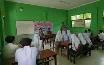 Polsek Sekotong Menyapa Sekolah: Cegah Narkoba dan Pernikahan Dini di MTs