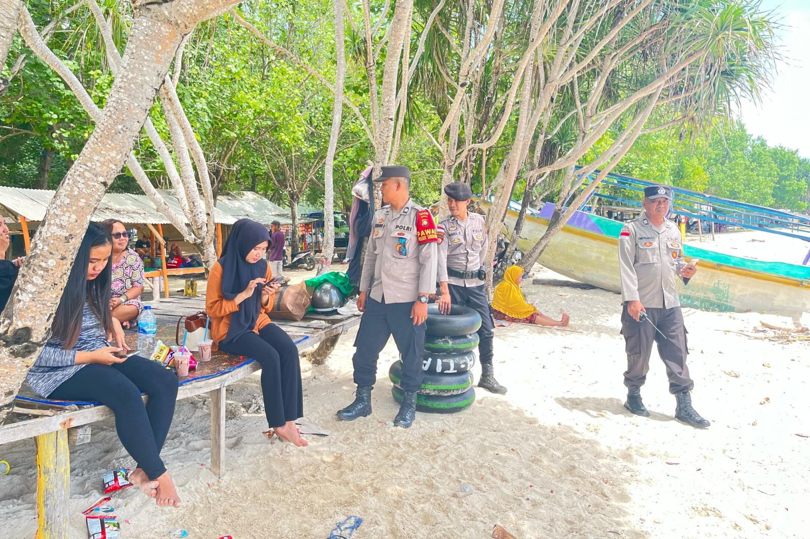 Wisata Aman di Sekotong: Polisi Perkuat Patroli di Lokasi Strategis
