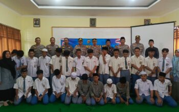 Polda NTB Gaungkan Wawasan Kebangsaan di Ponpes Darussalam Bermi, Tanamkan Nilai Persatuan kepada Santri