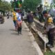Sambut Lomba Kebersihan Tingkat Kota, Bhabinkamtibmas Kelurahan Na’e Gelar Gotong Royong Bersama Warga