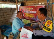 Polsek Labuapi Distribusikan Bantuan Gizi di Karang Bongkot