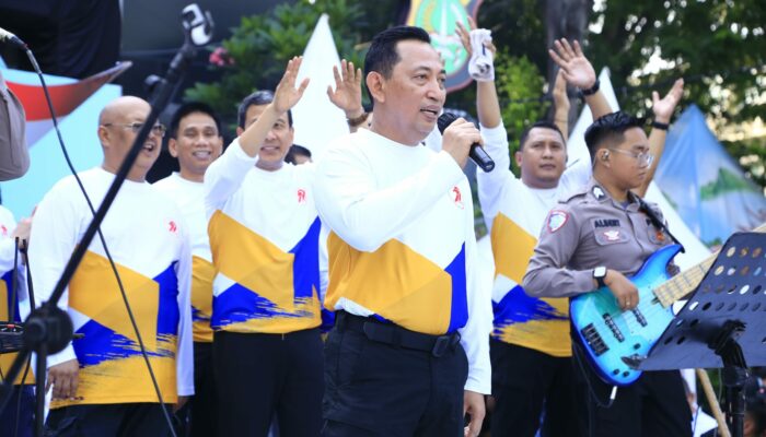 Kapolri Hadiri CFD Bhayangkara Sport Day, Sapa Warga di Bundaran HI