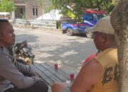 Dekatkan Diri dengan Warga, Bhabinkamtibmas Kelurahan Jatibaru Timur Laksanakan Sambang dan Himbauan Kamtibmas