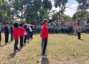 Bhabinkamtibmas Aik Bukak Polsek BKU Latih Paskibraka Desa Aik Bukak Menuju HUT RI ke-80