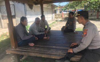 Kamtibmas Kondusif, Sat Binmas Polres Lombok Barat Dekati Pemuda Pasar Kuripan