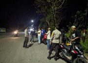 Personel Polsek Poto Tano Gelar Patroli Dialogis Dini Hari, Ajak Warga Jaga Kamtibmas