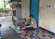 BHABINKAMTIBMAS DESA PRINGGARATA SALURKAN BANTUAN JUMAT BERKAH KEPADA WARGA DISABILITAS