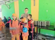 Bhabinkamtibmas Labuhan Alas Monitor Pendistribusian Makanan Bergizi ke 8 Sekolah