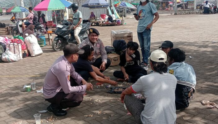 Polsek Kawasan Pelabuhan Laut Bima Laksanakan Patroli Rutin, Sampaikan Himbauan Kamtibmas