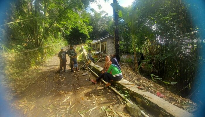 Dekat dengan Warga, Babinsa Bukit Tinggi Bangun Kamtibmas
