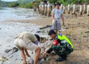 Sinergi Babinsa dan Mahasiswa Unram Hijaukan Pesisir Sekotong