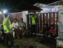 Personel Piket Jaga Polsek Jereweh Intensifkan Patroli Dialogis Selama Shalat Tarawih
