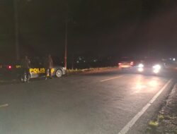 Jaga Stabilitas Kamtibmas di Jalur Utara Personel Polsek Wanasaba Patroli