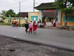 Kapolsek Labuhan Haji Bersama Anggota Laksanakan Giat Rawan Pagi di Sekolah