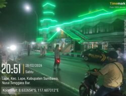 Wujudkan Kekhusyukan Ibadah, Personel Polsek Lape Amankan Shalat Tarawih di Masjid Besar Darussalam
